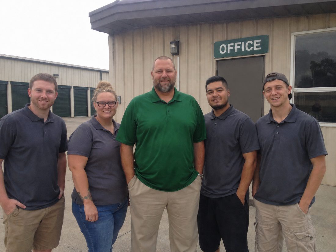 Pest control professionals in East Lansing, MI